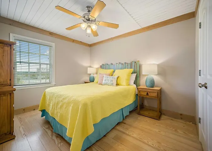 Happy Side B 3 Bedroom 2 Ba 2-blocks To Holiday home *