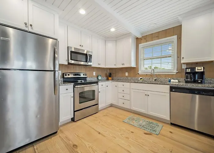 Happy Side B 3 Bedroom 2 Ba 2-blocks To Gulf Shores